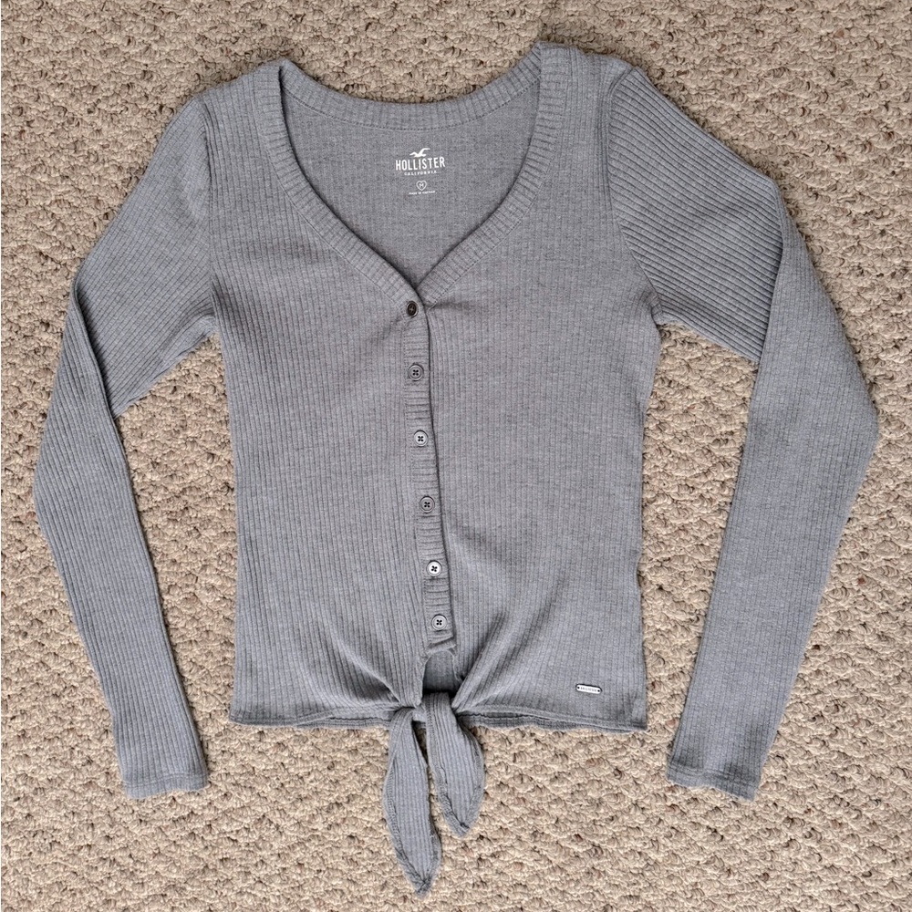 Hollister long sleeve shirt medium